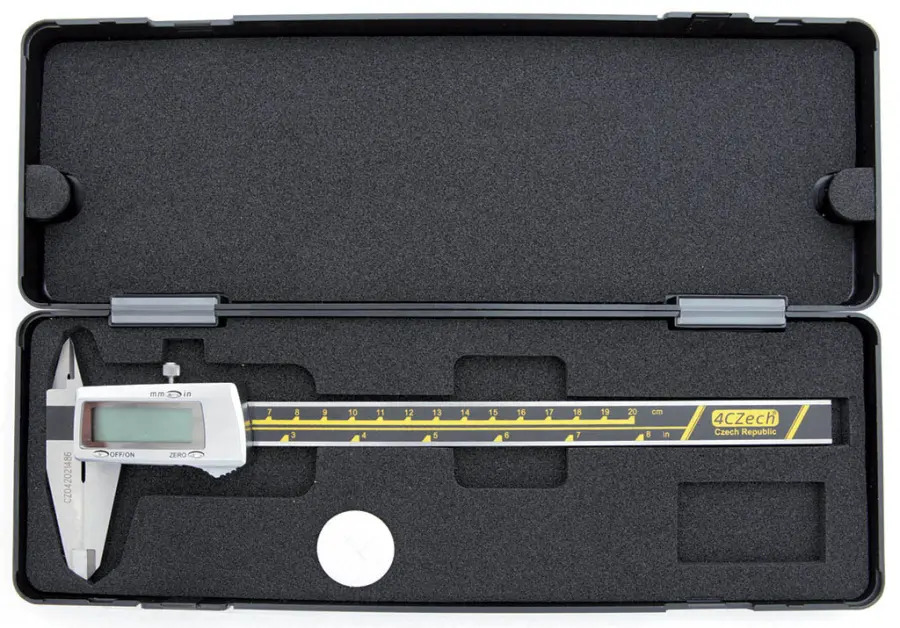 Měřítko posuvné digitální celokovové 0-300mm, přesnost 0,03mm